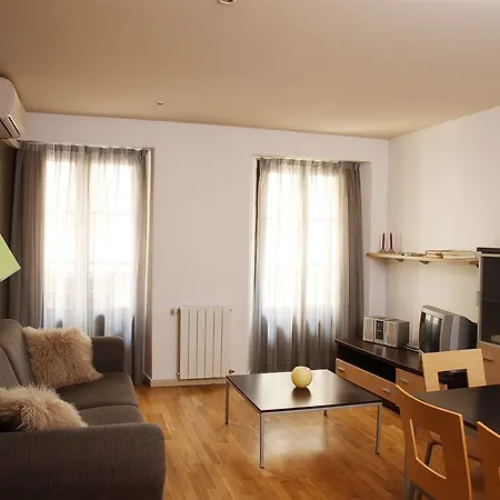 Mh Ramblas דירה *