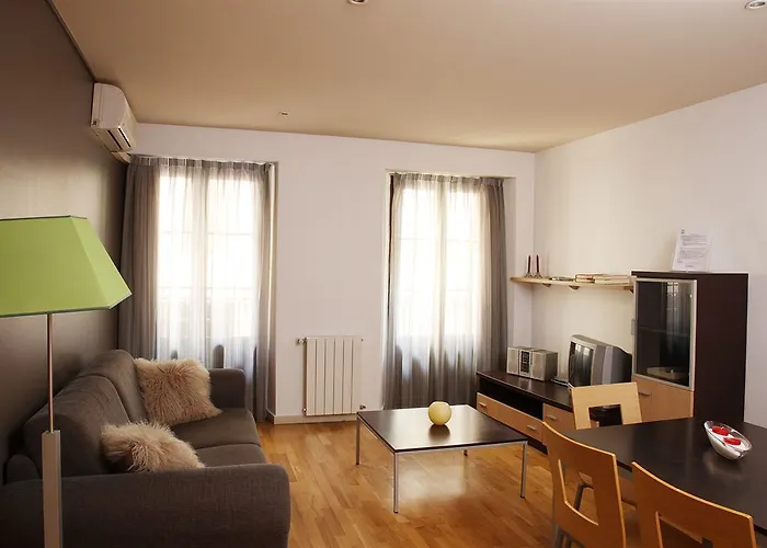 Mh Ramblas Apartmán *
